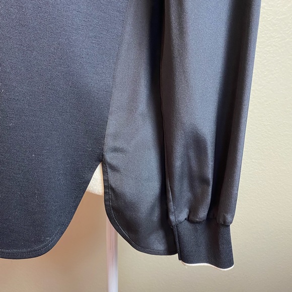 Vince Knit Silky V Neck Blouse Sweater - Picture 5 of 12